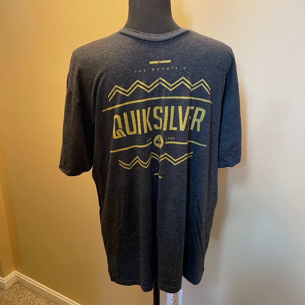 Quick Silver Screen print t shirt